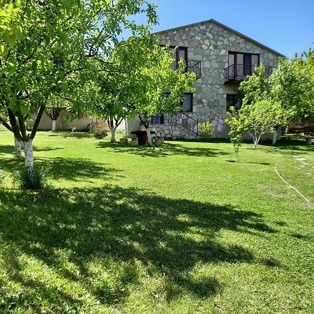 Guest House Ijevan'S Garden Екстериор снимка