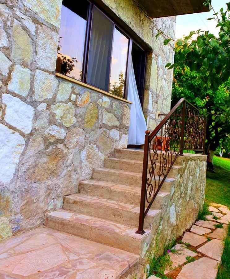 Guest House Ijevan'S Garden Екстериор снимка