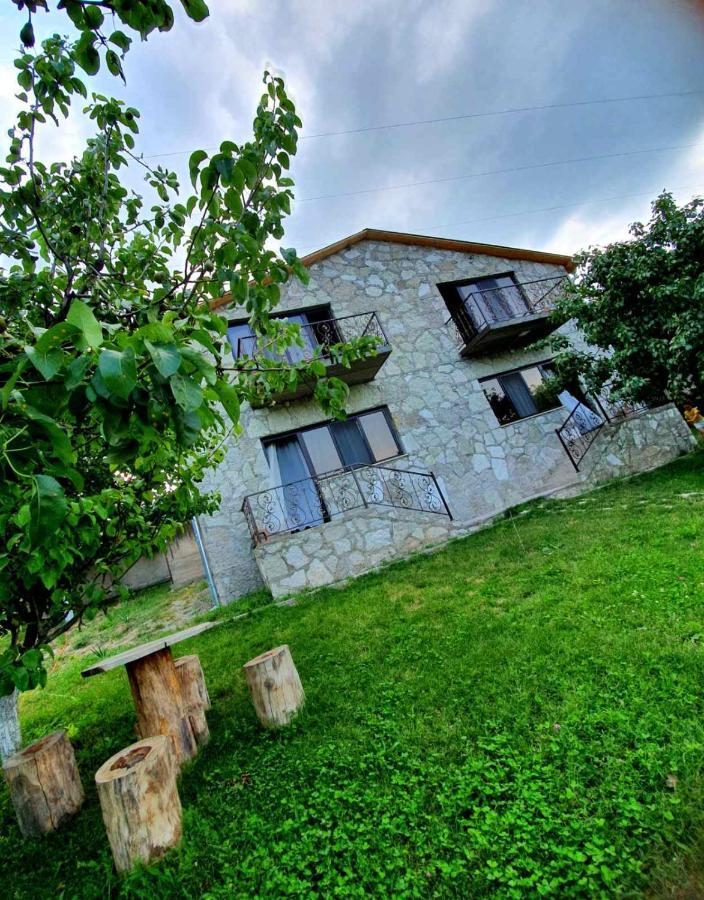 Guest House Ijevan'S Garden Екстериор снимка