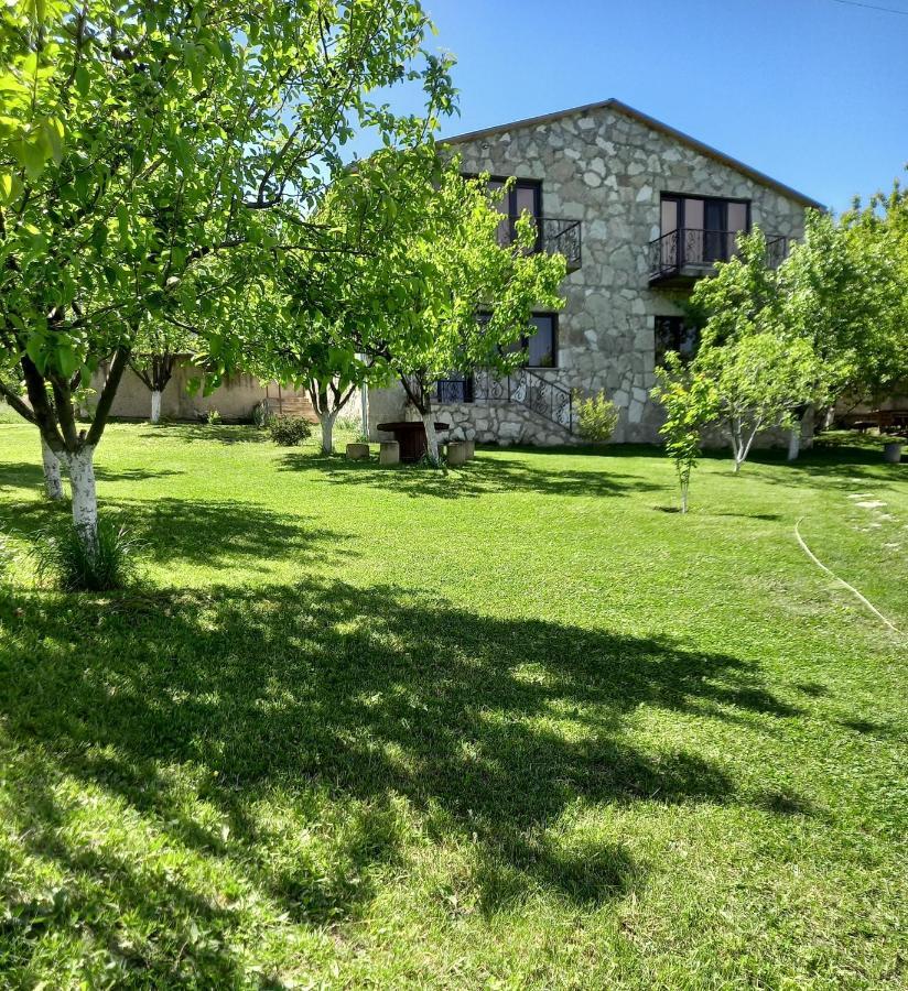Guest House Ijevan'S Garden Екстериор снимка