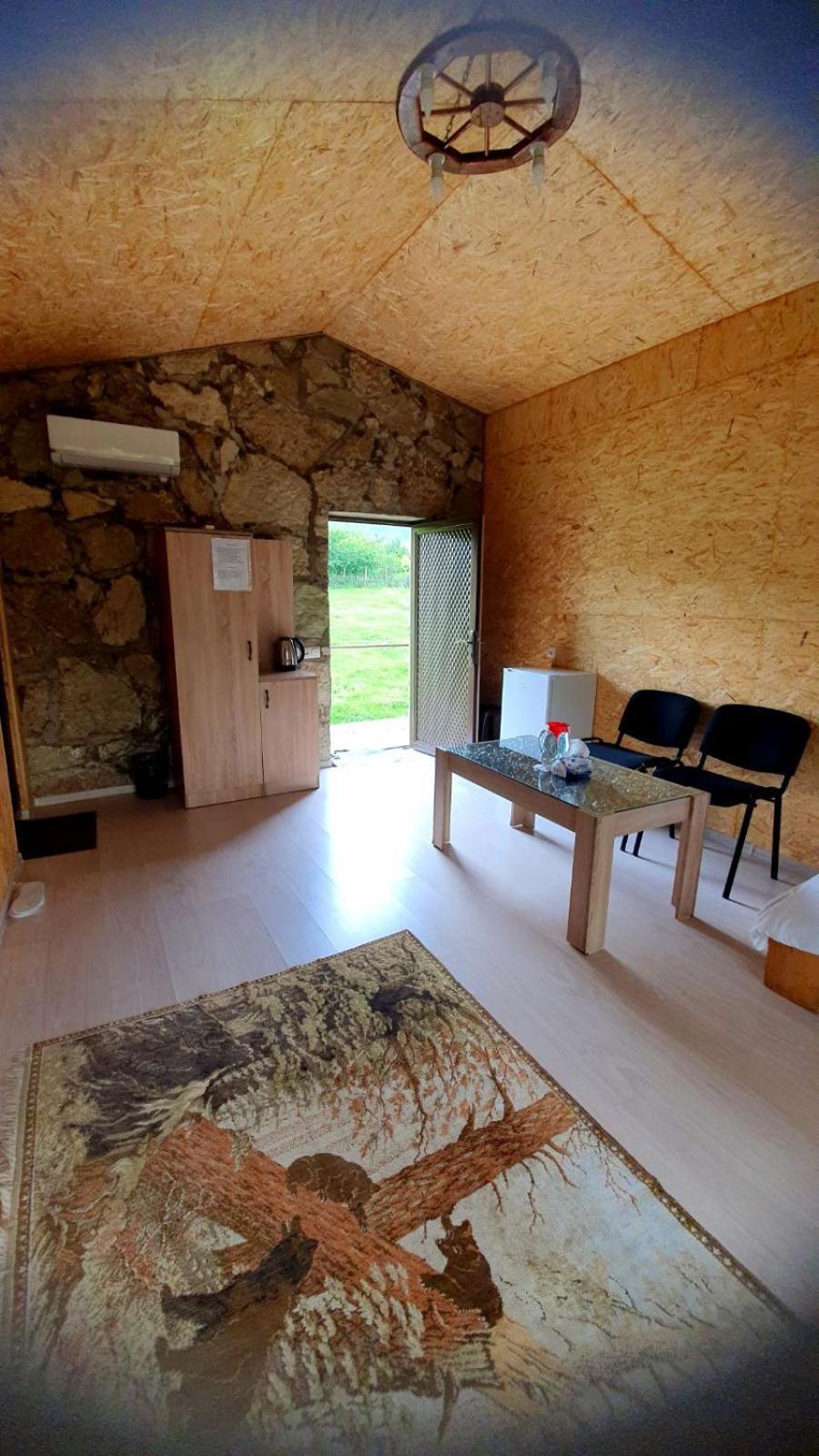 Guest House Ijevan'S Garden Екстериор снимка