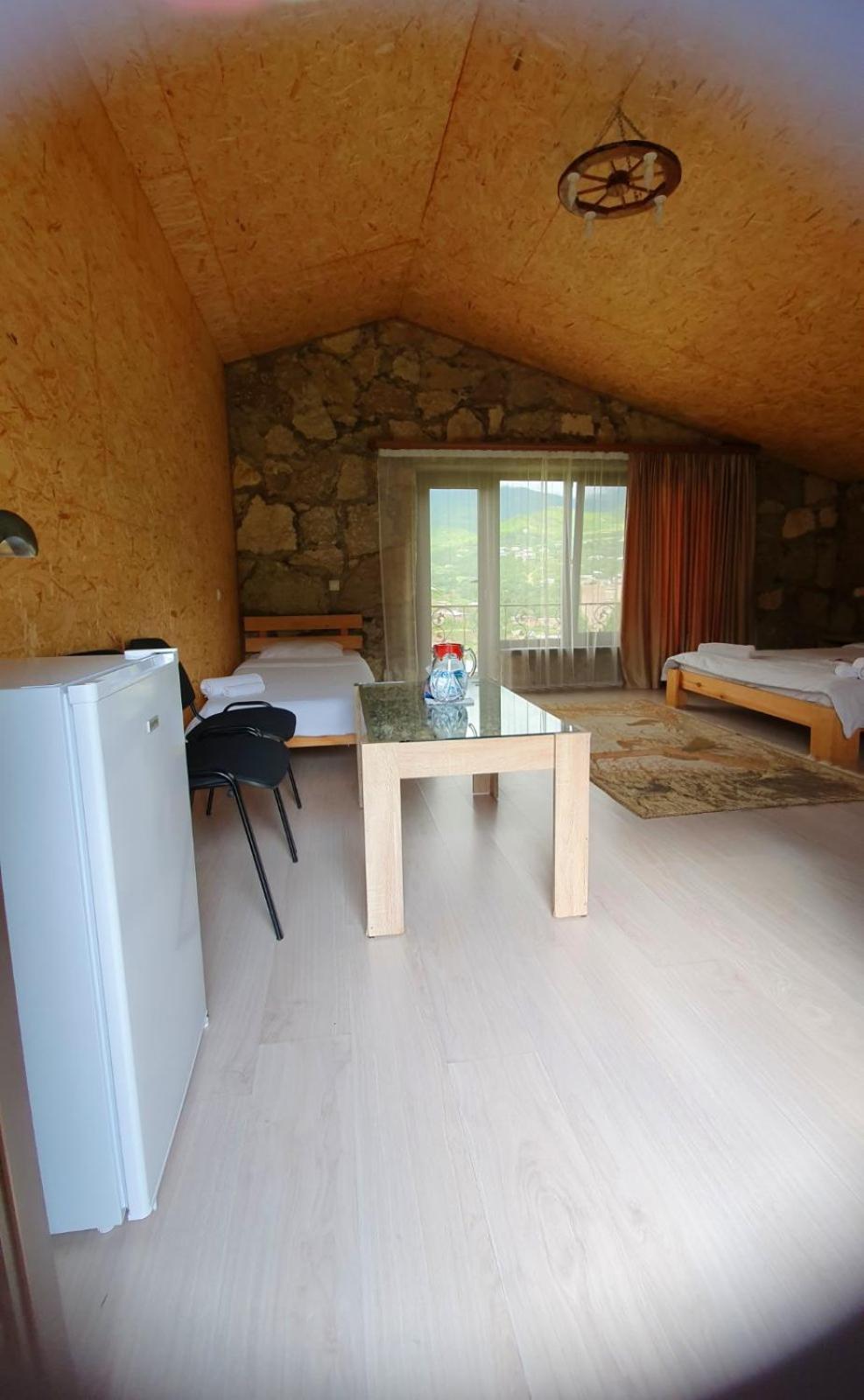 Guest House Ijevan'S Garden Екстериор снимка