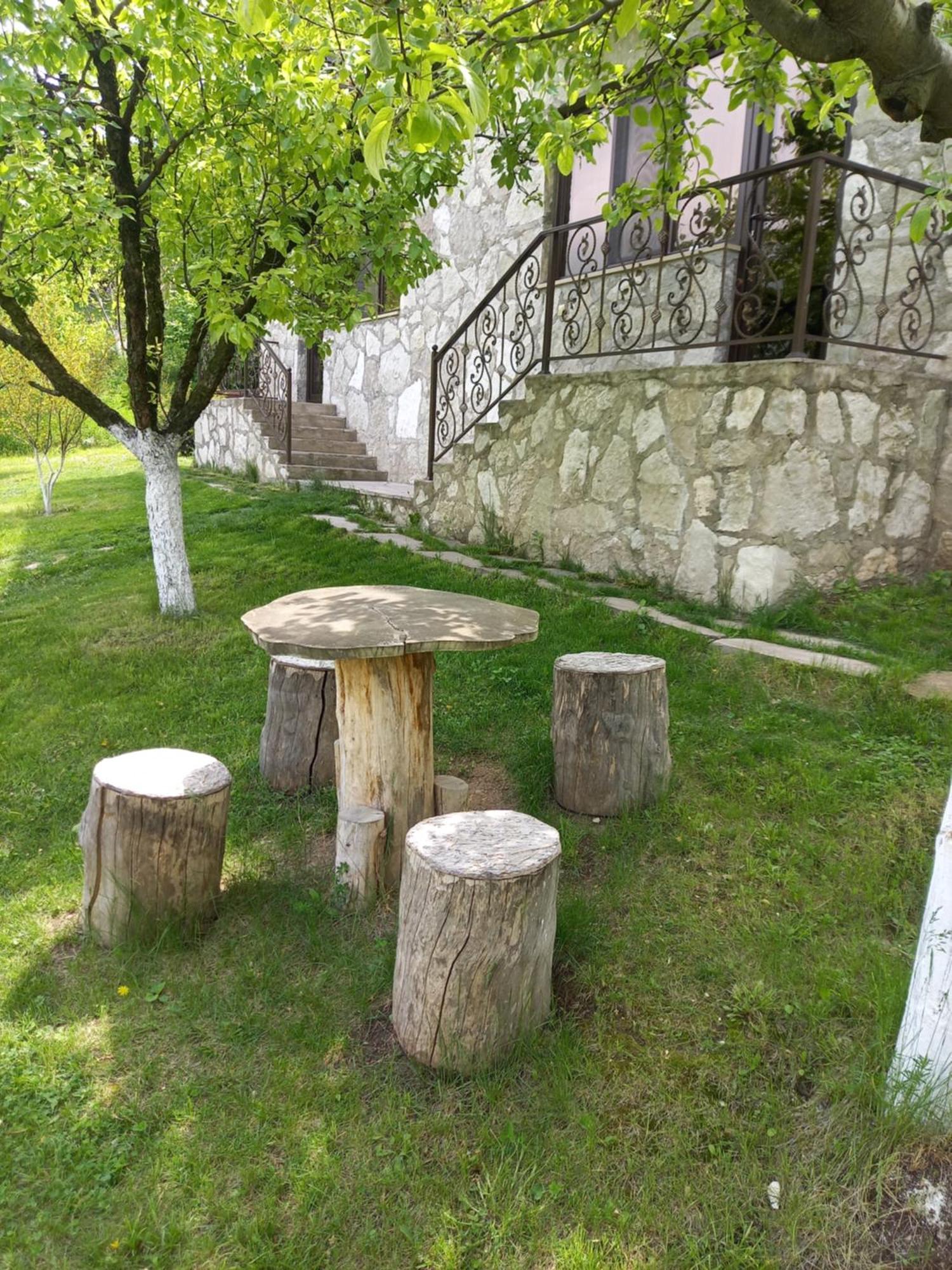 Guest House Ijevan'S Garden Екстериор снимка